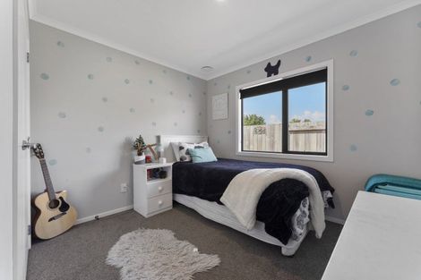 Photo of property in 1 Wescombe Grove, Feilding, 4702