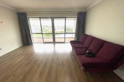 Photo of property in 105 Laurel Oak Drive, Schnapper Rock, Auckland, 0632