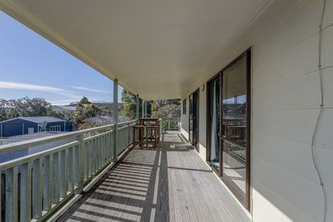 Photo of property in 20 Oyster Drive, Cooks Beach, Whitianga, 3591