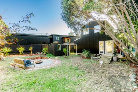 Photo of property in 48 Tutere Street, Waikanae Beach, Waikanae, 5036