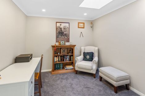 Photo of property in 14 Nugget Grove, Raumati Beach, Paraparaumu, 5032