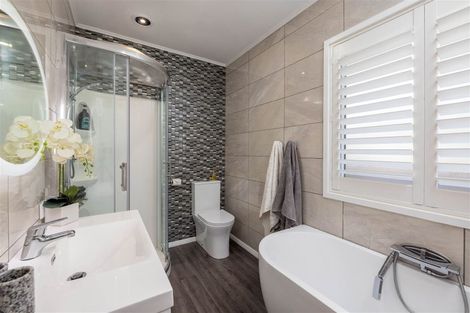 Photo of property in 52a Cutts Road, Russley, Christchurch, 8042