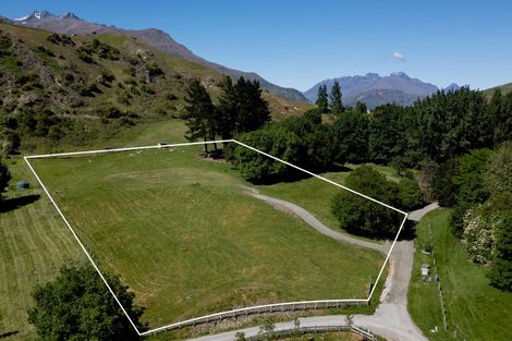 Photo of property in 28 Hogans Gully Road, Arrowtown, 9371