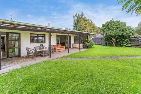 Photo of property in 120 Racecourse Road, Waiuku, 2123