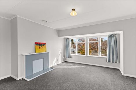 Photo of property in 6 Tilbury Avenue, Hokowhitu, Palmerston North, 4410