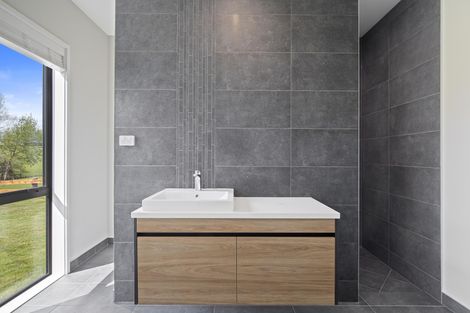 Photo of property in 80 Brewster Road, Pukekawa, Tuakau, 2696