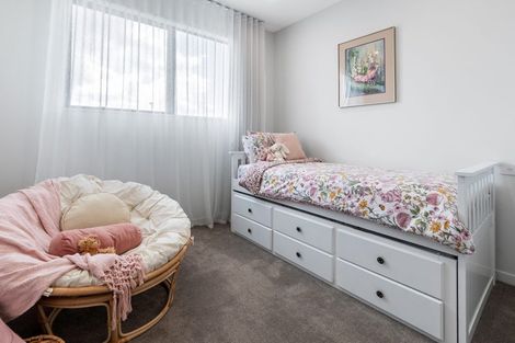 Photo of property in 4 Green Bamboo Road, Hobsonville, Auckland, 0616