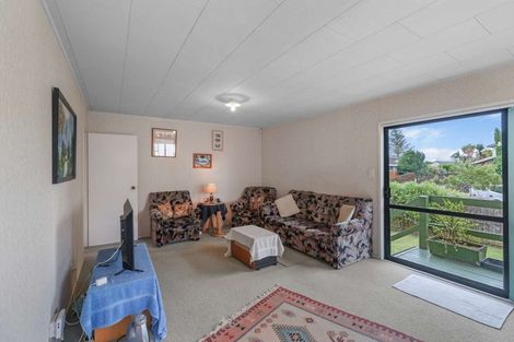 Photo of property in 84 Sykes Road, Weymouth, Auckland, 2103