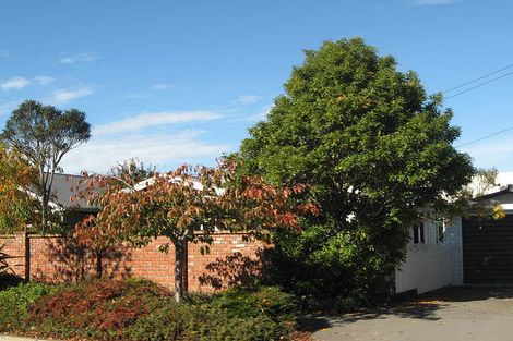 Photo of property in 2/92 Jeffreys Road, Fendalton, Christchurch, 8052