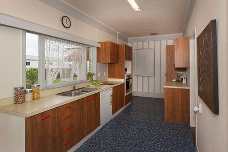 Photo of property in 35 Archibald Road, Kelston, Auckland, 0602