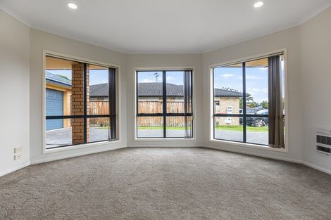 Photo of property in 13 Attymon Lane, East Tamaki, Auckland, 2016