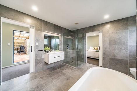 Photo of property in 11 Corlett Road, Plimmerton, Porirua, 5026