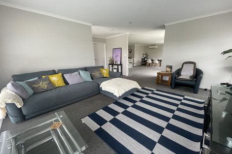 Photo of property in 16 Eric Batchelor Place, Waimate, 7924