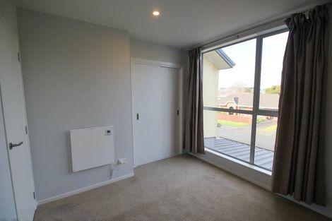 Photo of property in 26/11 Ray Small Drive, Papakura, 2110