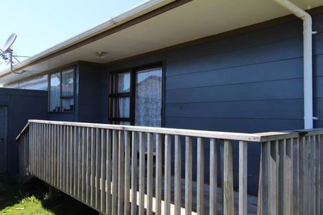 Photo of property in 2/25 Poutini Place, Manurewa, Auckland, 2102