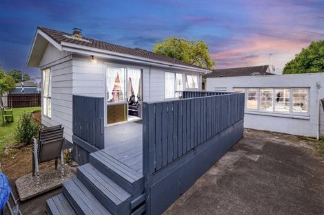 Photo of property in 1 Gibbons Road, Weymouth, Auckland, 2103
