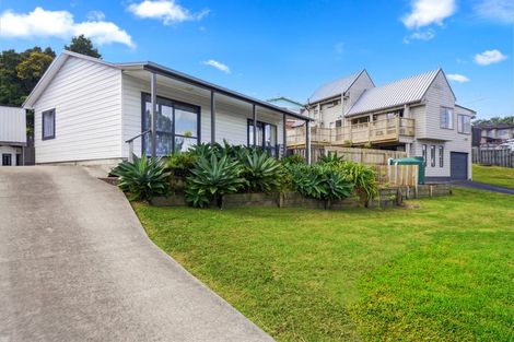 Photo of property in 10 Stredwick Drive, Torbay, Auckland, 0630