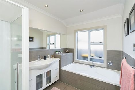 Photo of property in 15 Okarito Avenue, Levin, 5510