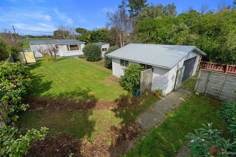 Photo of property in 674 Waikawa Beach Road, Waikawa Beach, Levin, 5573