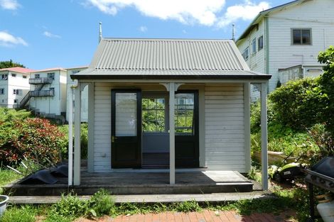 Photo of property in 49 Devon Street, Aro Valley, Wellington, 6021