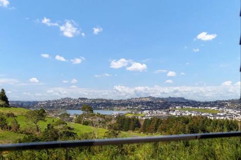 Photo of property in 58 Paparahi Place, Wainui, Silverdale, 0992