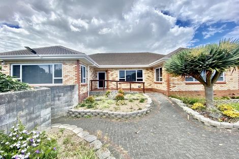 Photo of property in 4 Seymour Avenue, Papatoetoe, Auckland, 2025