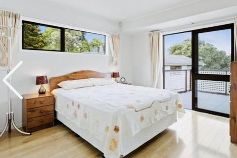 Photo of property in 30 Mannering Place, Hillcrest, Auckland, 0627