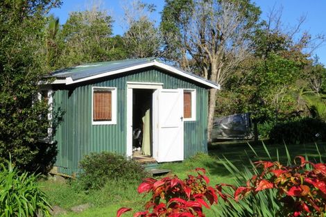 Photo of property in 30 Colville Road, Coromandel, 3506
