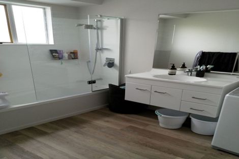 Photo of property in 43a Hicks Close, Whitby, Porirua, 5024