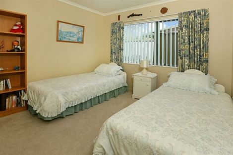 Photo of property in 18 Chelmsley Avenue, Henderson, Auckland, 0612