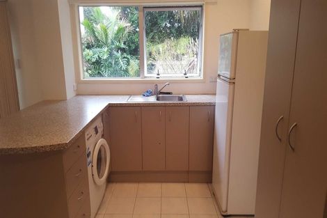 Photo of property in 17 Prestige Place, Castor Bay, Auckland, 0620