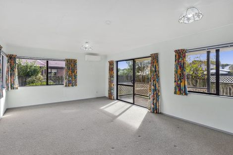 Photo of property in 99 Queens Road, Waikanae Beach, Waikanae, 5036