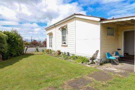 Photo of property in 1 Cadman Street, Dannevirke, 4930