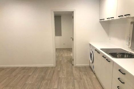 Photo of property in 7 Skyla Place, Massey, Auckland, 0614