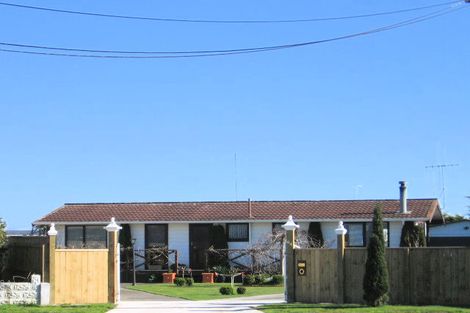 Photo of property in 64 Edinburgh Terrace, Foxton Beach, Foxton, 4815