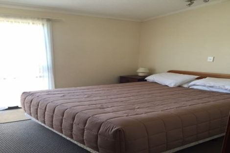 Photo of property in 252 Grounsell Crescent, Belmont, Lower Hutt, 5010