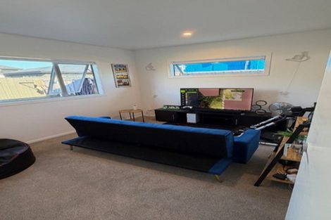 Photo of property in 19 Cassin Place, Taradale, Napier, 4112