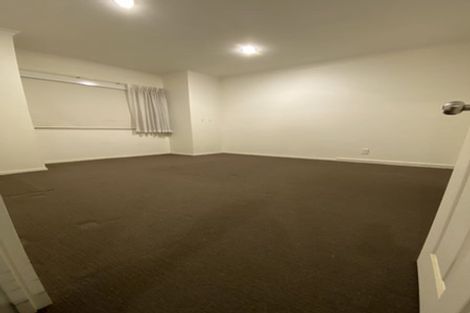 Photo of property in 256b Great North Road, Henderson, Auckland, 0612