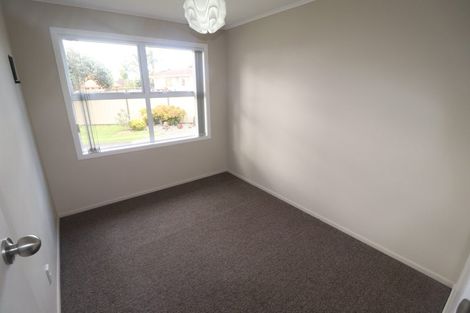 Photo of property in 81 Sturges Road, Henderson, Auckland, 0612
