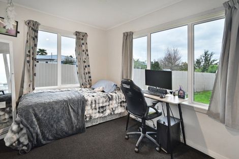Photo of property in 16 Hillary Crescent, Maraenui, Napier, 4110