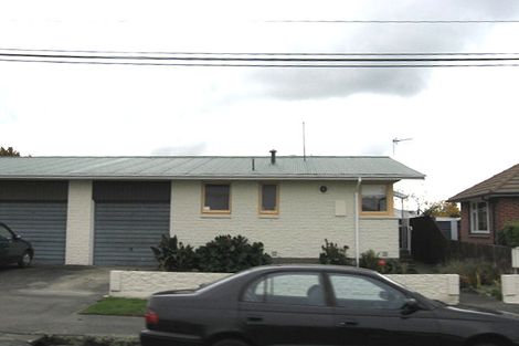 Photo of property in 2/3a Grassmere Street, Papanui, Christchurch, 8052