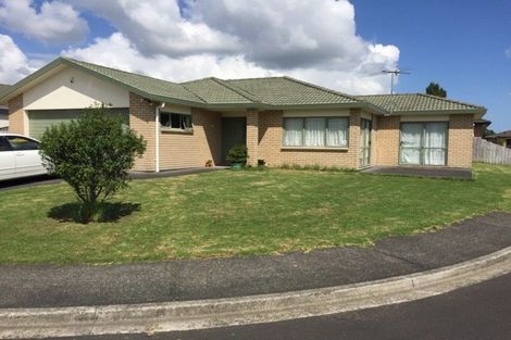Photo of property in 2 Ettrick Lane, Papakura, 2110