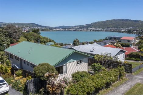 Photo of property in 6 Inlet View, Titahi Bay, Porirua, 5022