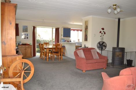 Photo of property in 11 Emlyn Place, Avondale, Christchurch, 8061