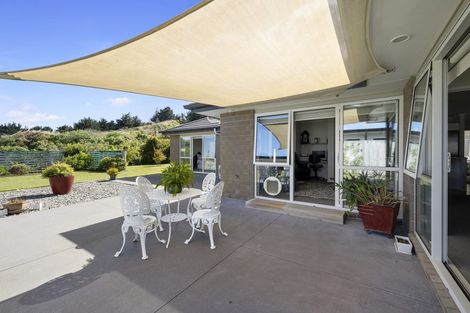 Photo of property in 7 Ryder Drive, Waiwhakaiho, New Plymouth, 4312