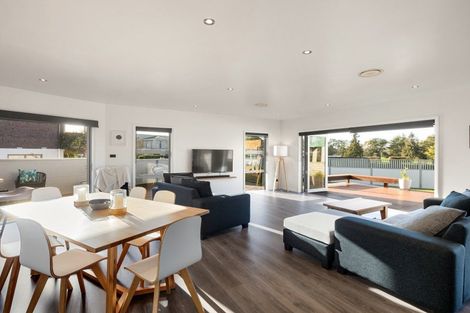 Photo of property in 41a Saint Andrews Terrace, St Andrews, Hamilton, 3200