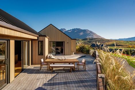 Photo of property in 10 Glenelg Lane, Jacks Point, 9371