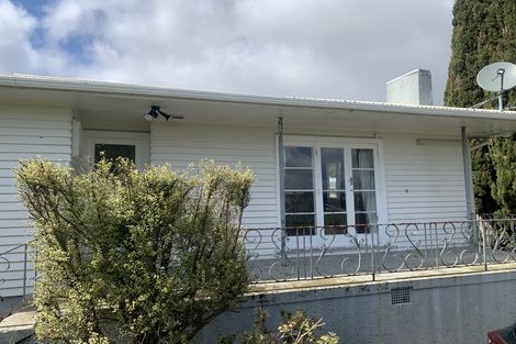 Photo of property in 143 Edmonton Road, Te Atatu South, Auckland, 0610