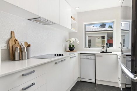 Photo of property in 4a Dart Place, Fernhill, Queenstown, 9300