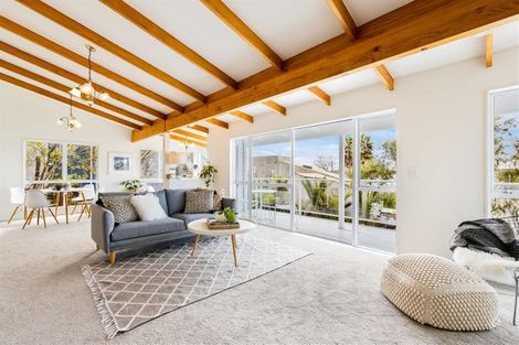 Photo of property in 68 Spinnaker Drive, Te Atatu Peninsula, Auckland, 0610